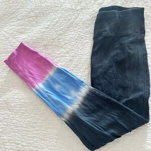 Betsey Johnson Vibrant Tie-Dye Leggings